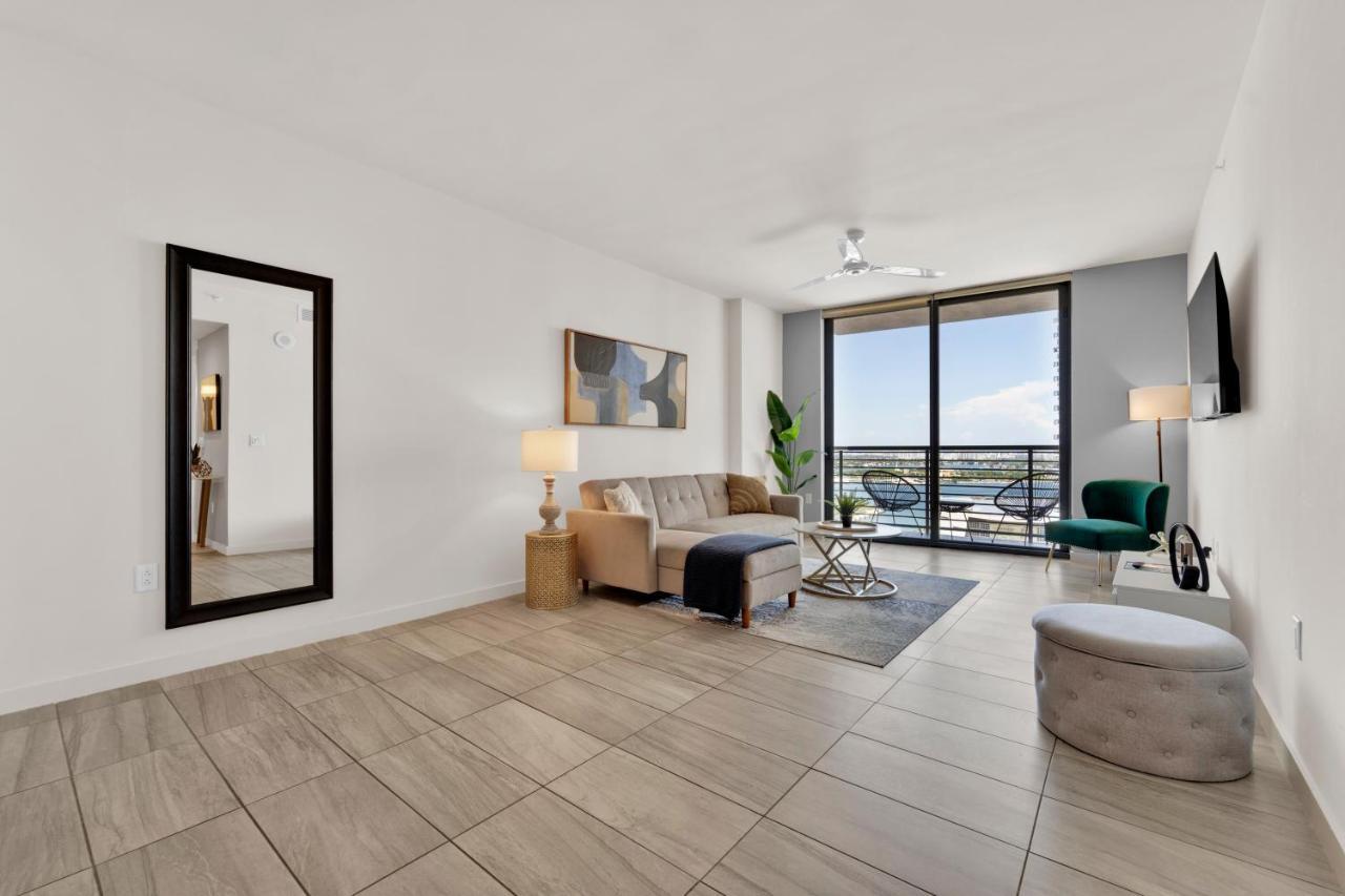 Devereaux Miami Luxury One-Bedroom And Studios Εξωτερικό φωτογραφία